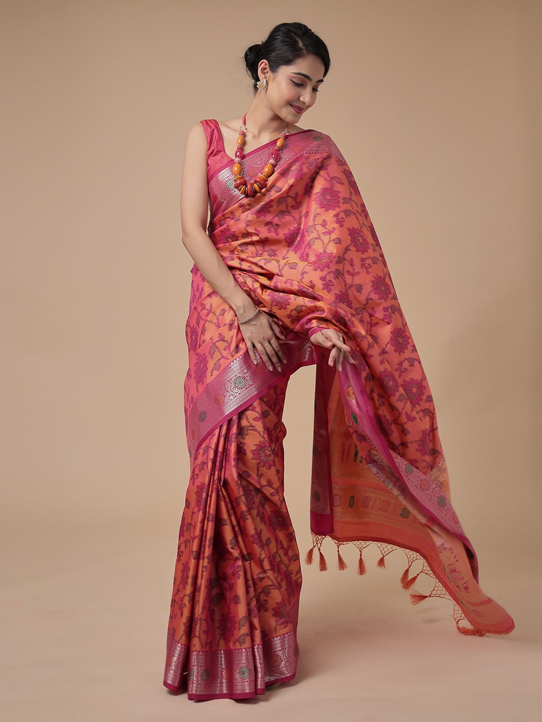 

ZARI Floral Zari Jaipur Silk Saree, Peach