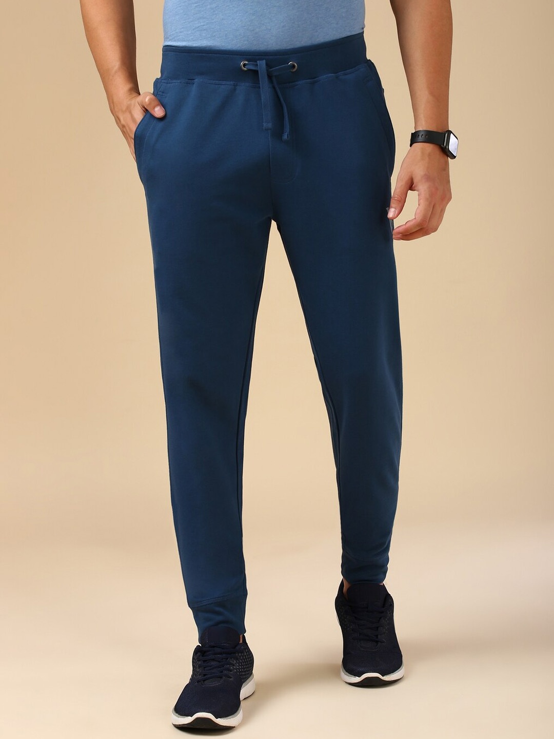 

Van Heusen Men Mid-Rise Track Pant, Blue