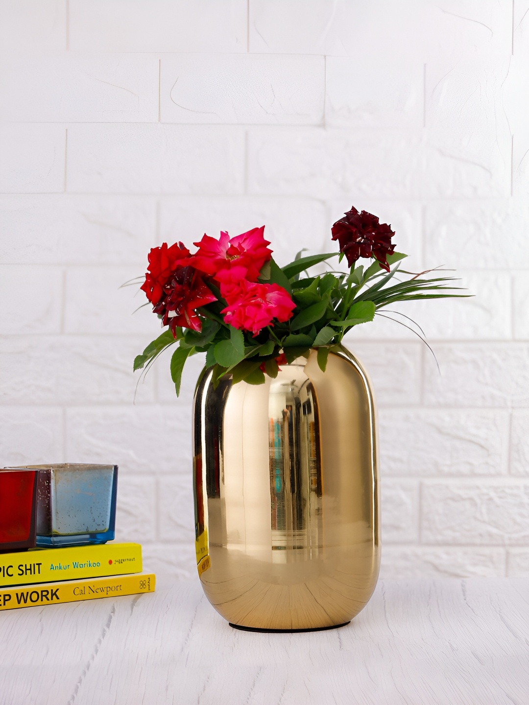 

HomeShastra Gold Oval Shaped Metal Flower Vase