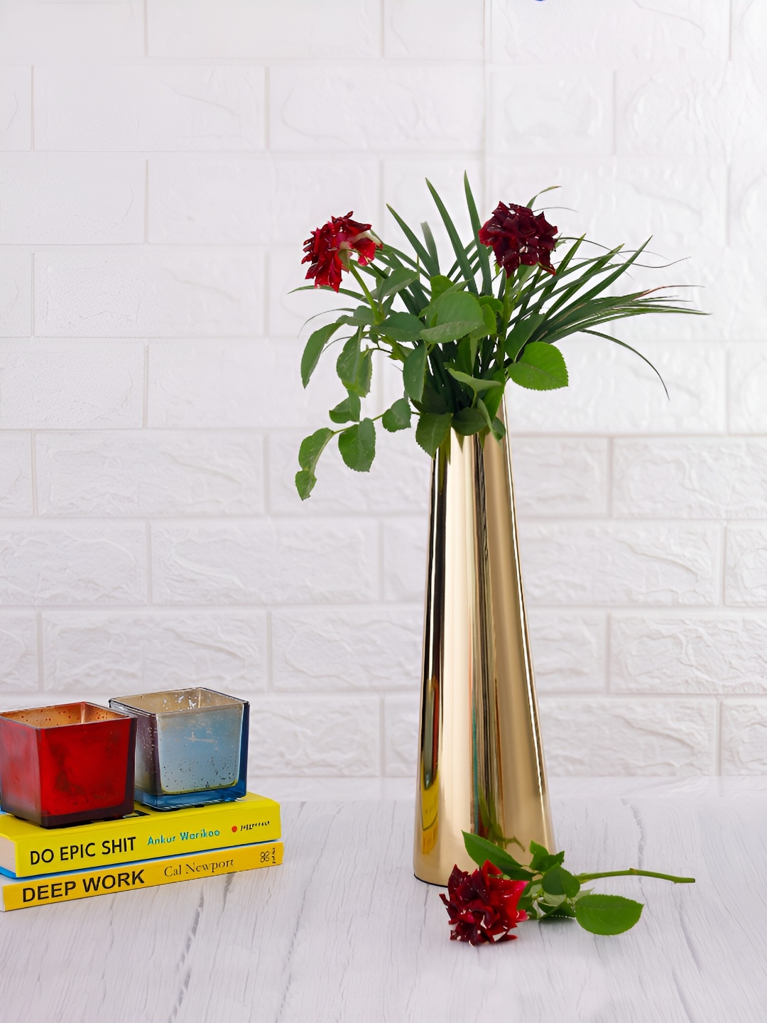 

HomeShastra Gold Big Taper Metal Flower Vase