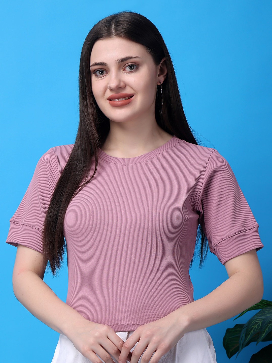 

Bitterlime Solid Round Neck Crop Top, Pink