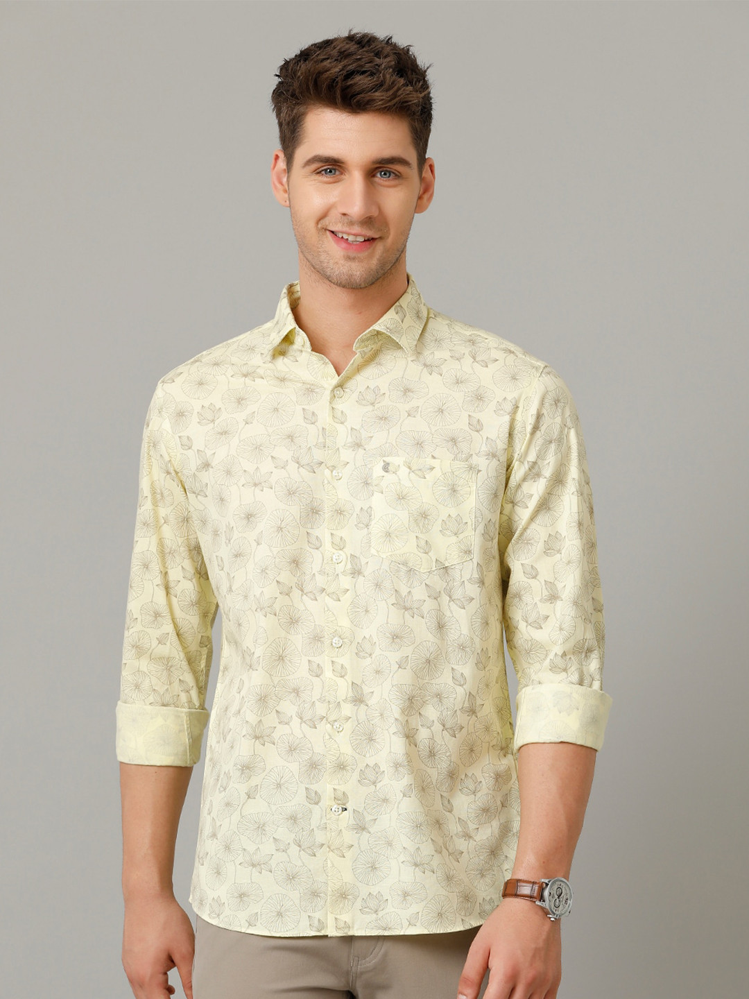 

CAVALLO by Linen Club Contemporary Slim Fit Floral Printed Spread Collar Casual Shirt, Yellow