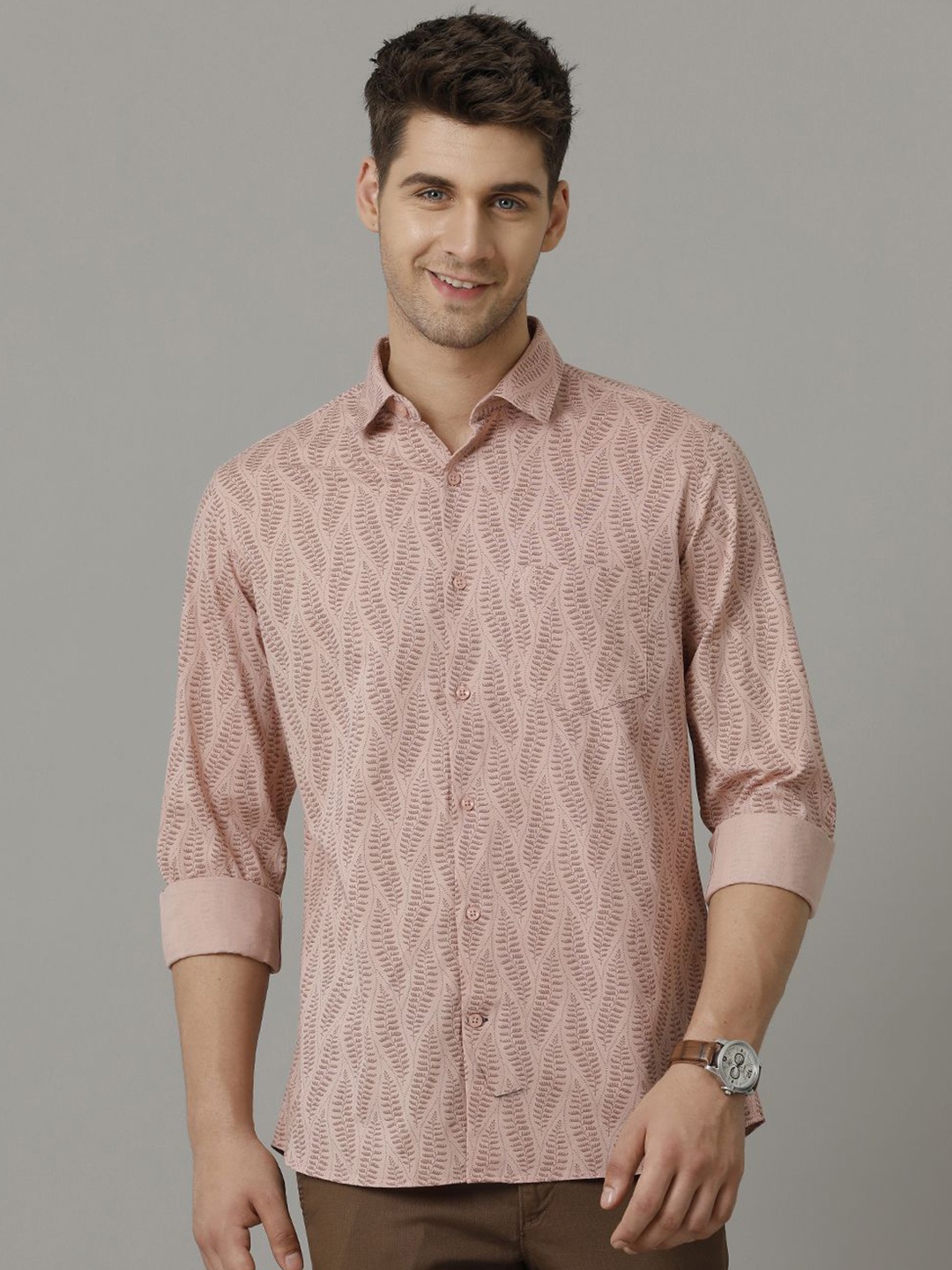 

CAVALLO by Linen Club Contemporary Slim Fit Floral Printed Spread Collar Casual Shirt, Peach