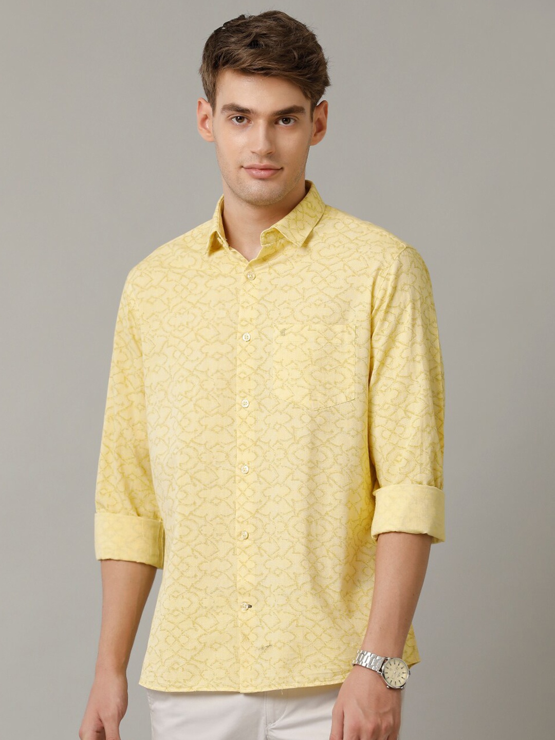 

CAVALLO by Linen Club Contemporary Slim Fit Floral Printed Spread Collar Casual Shirt, Yellow