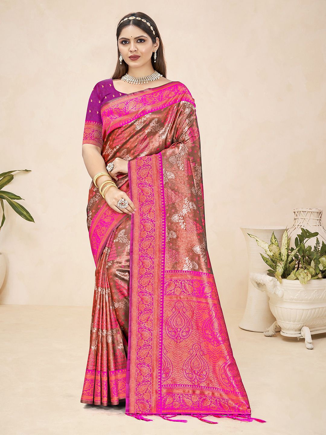 

SANGAM PRINTS Woven Design Zari Silk Blend Tussar Saree, Pink