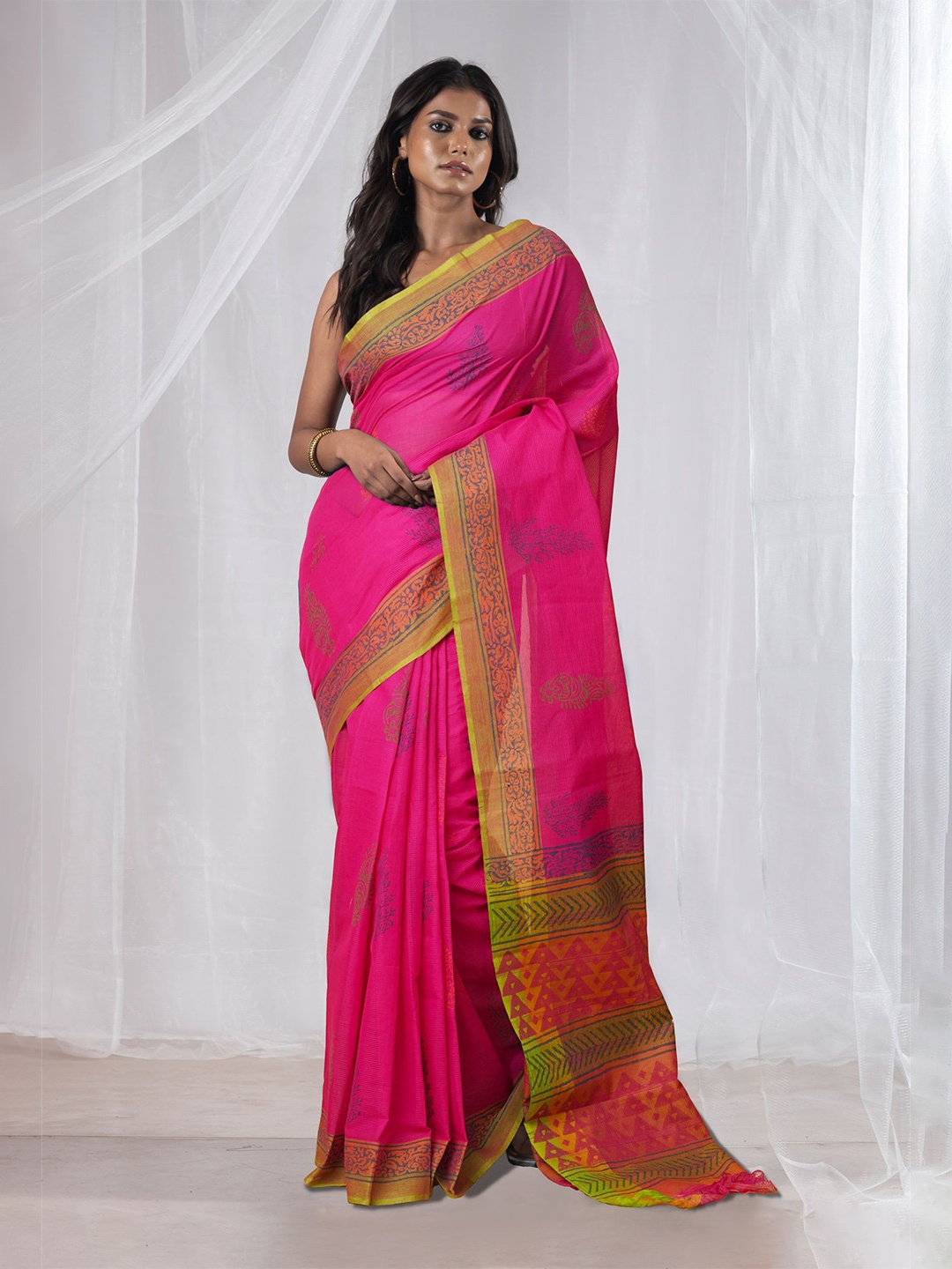 

Unnati Silks Ethnic Motifs Pure Cotton Handloom Mangalagiri Saree, Pink