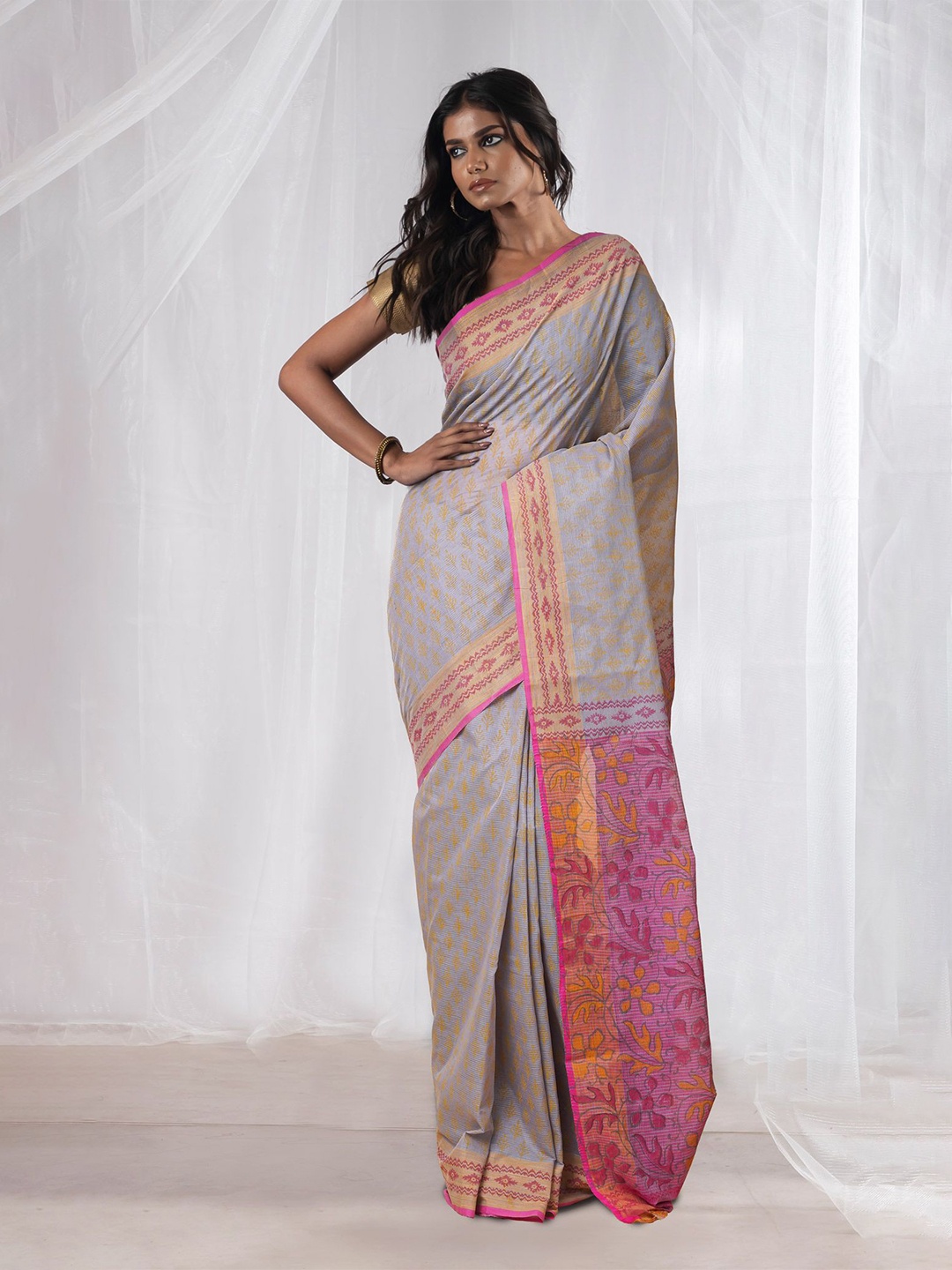 

Unnati Silks Ethnic Motifs Pure Cotton Mangalagiri Saree, Grey