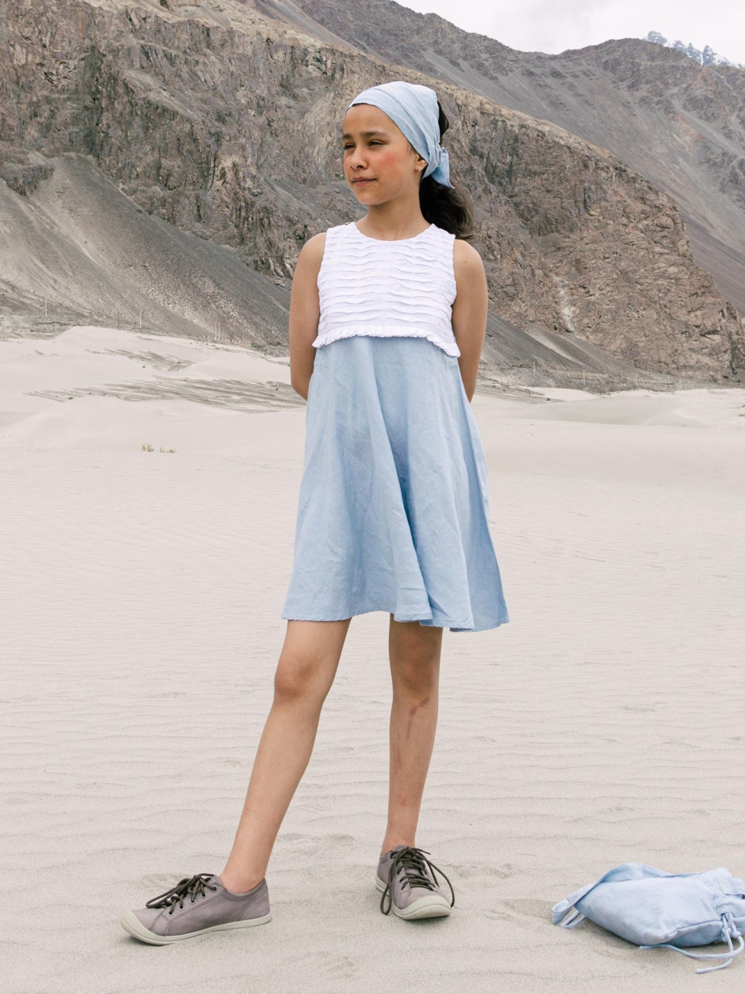 

CHI LINEN CLOTHING Girls Round Neck A-Line Dress, Na