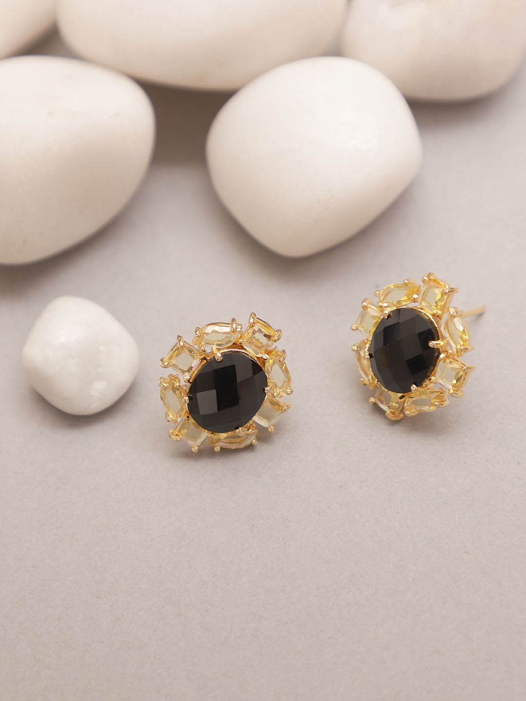 

XAGO Contemporary Studs Earrings, Black