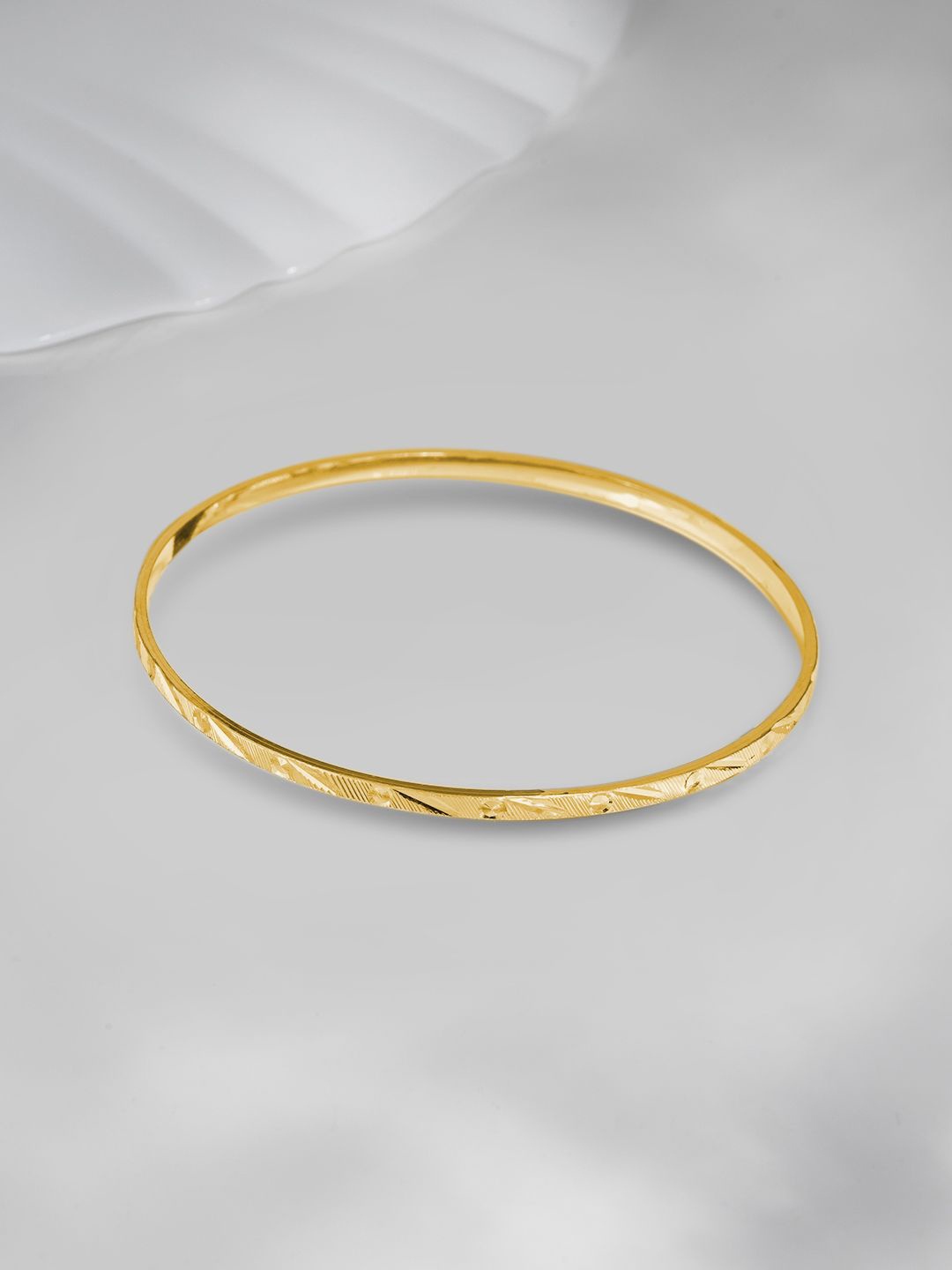 

Zavya 925 Pure Silver Gold-Plated Bangle