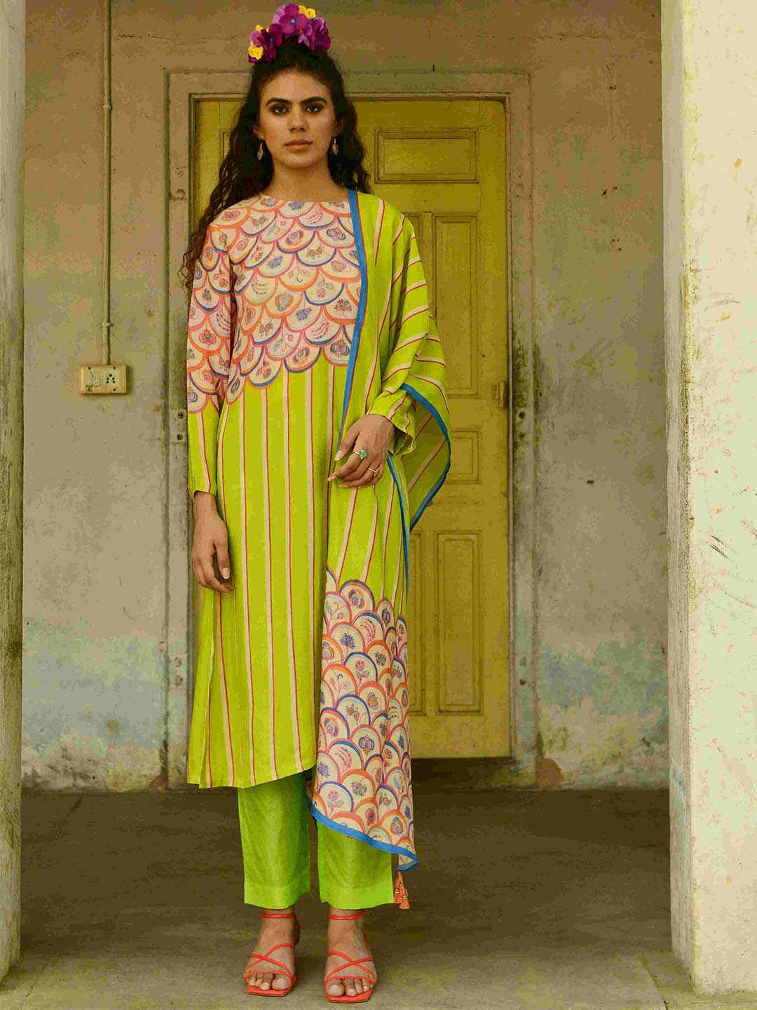 

SWATI VIJAIVARGIE Women Ethnic Motifs Printed Kurta with Trousers & With Dupatta, Lime green