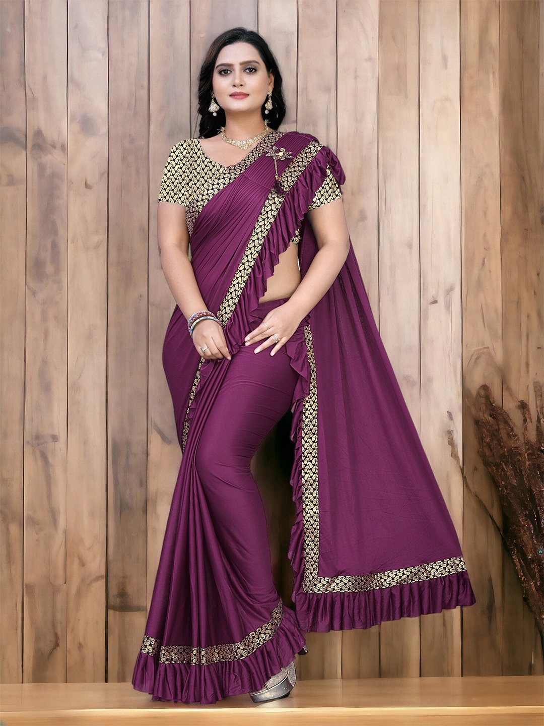 

CARTYSHOP Solid Printed Ruffle Saree, Magenta