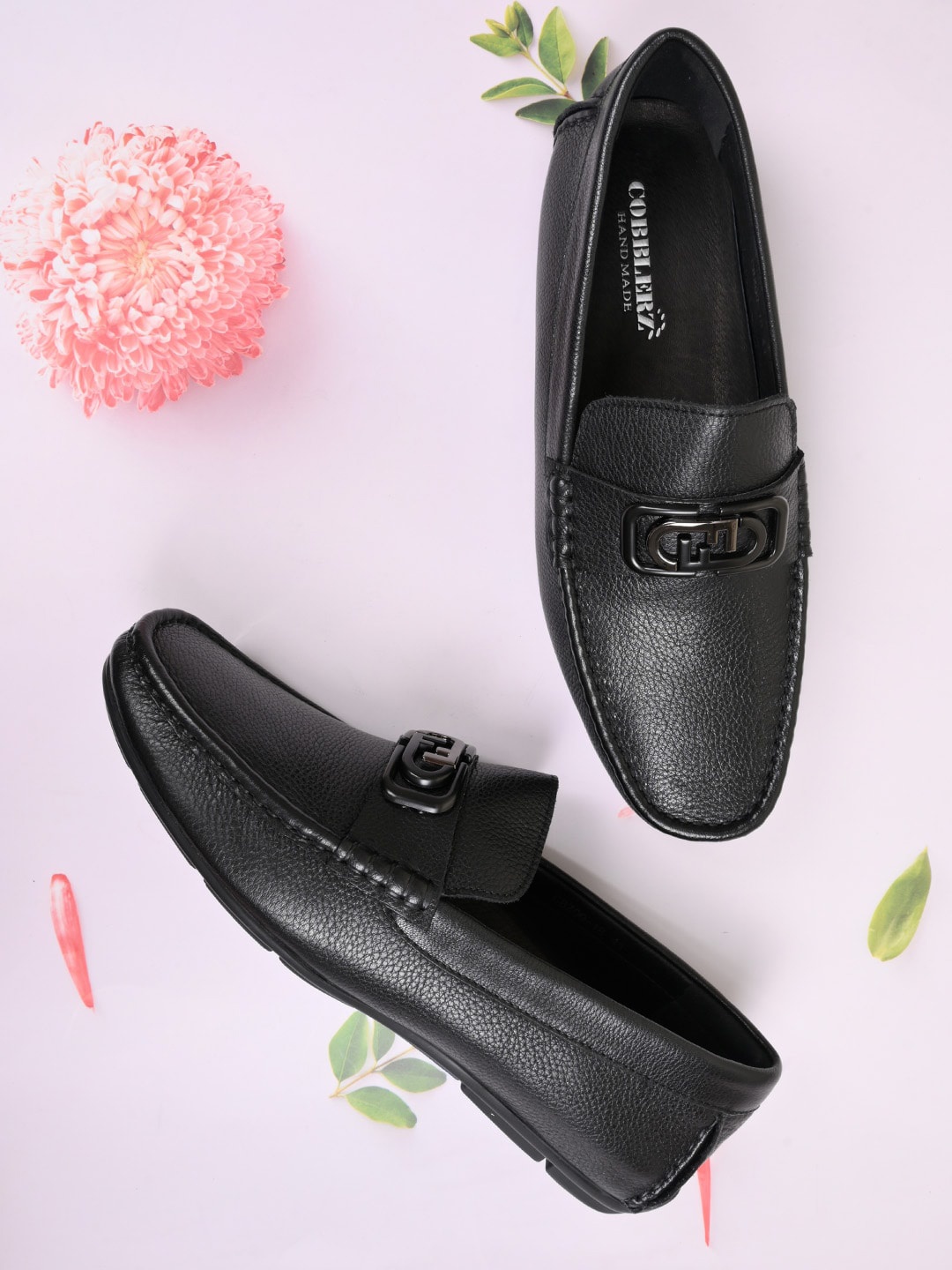 

Cobblerz Men Textured Leather Casual Shoes, Black