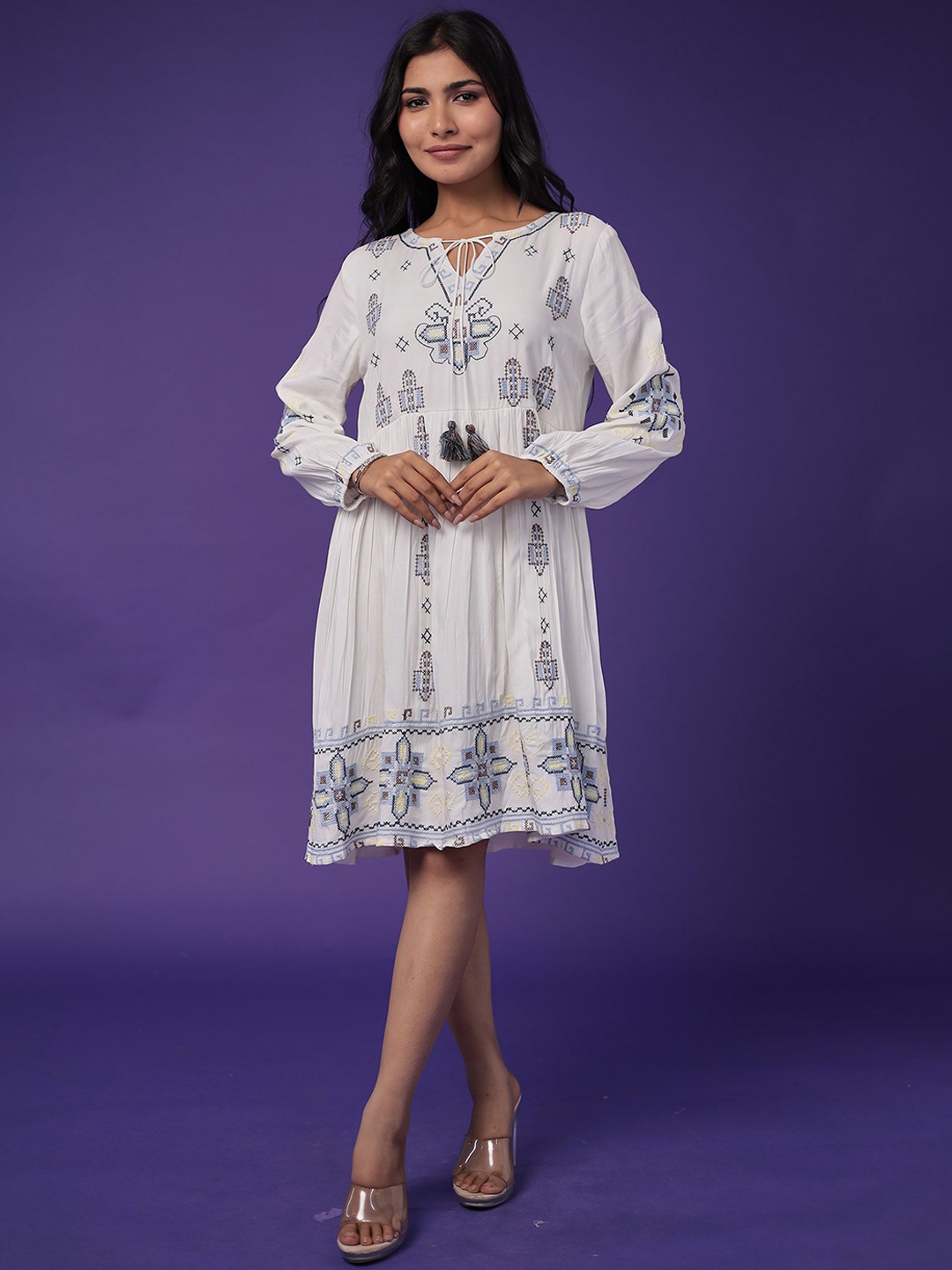 

ZARI Women Ethnic Motifs Keyhole Neck Thread Work Kurta, White