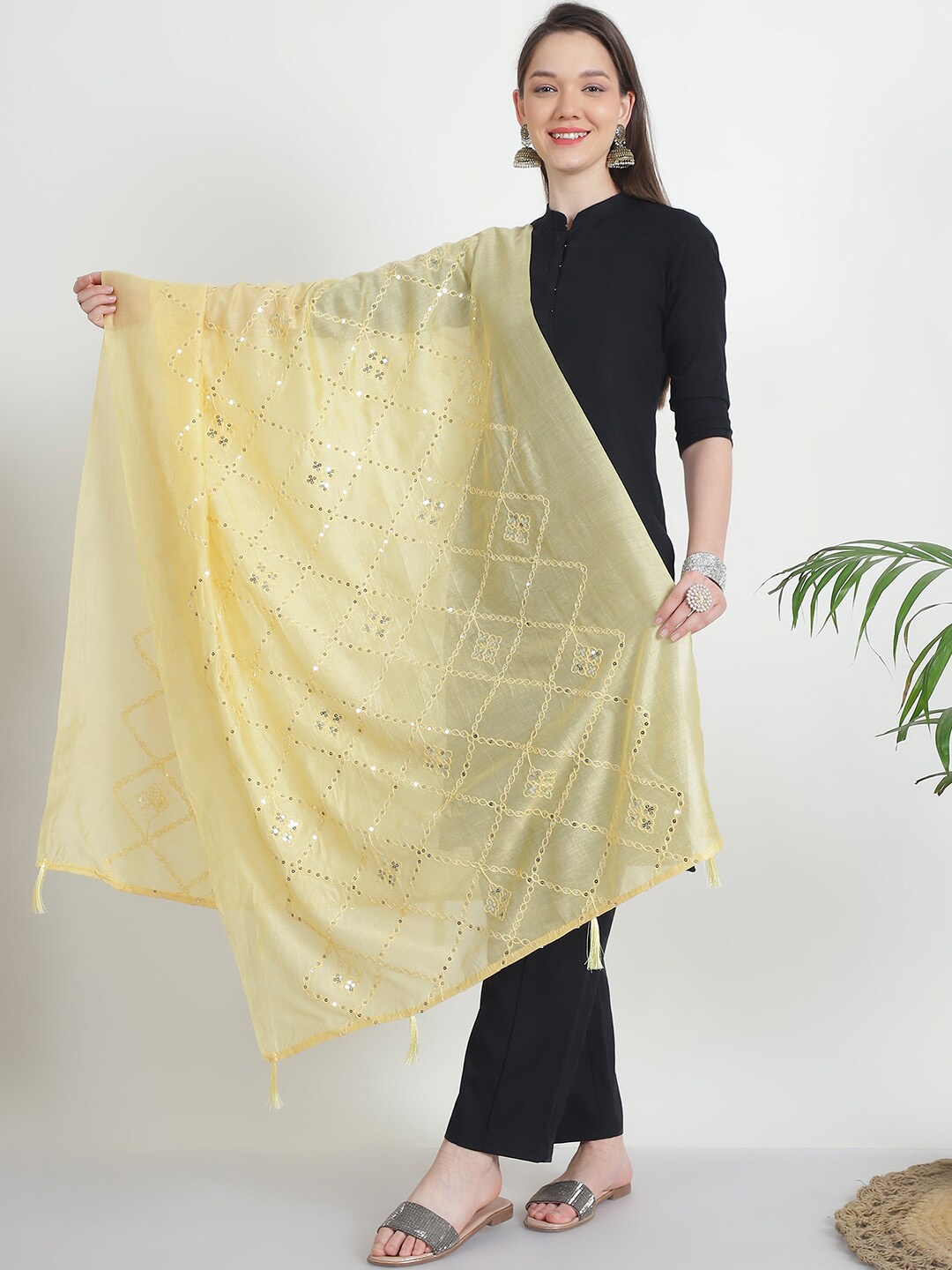 

LOOM LEGACY Embroidered Sequinned Tasselled Dupatta, Gold