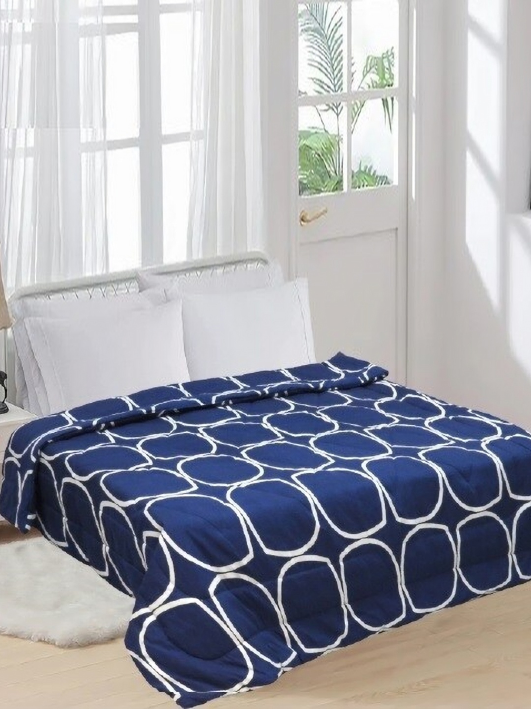 

Supreme Home Collective Blue & White Abstract Cotton AC Room 300 GSM Double Bed Comforter