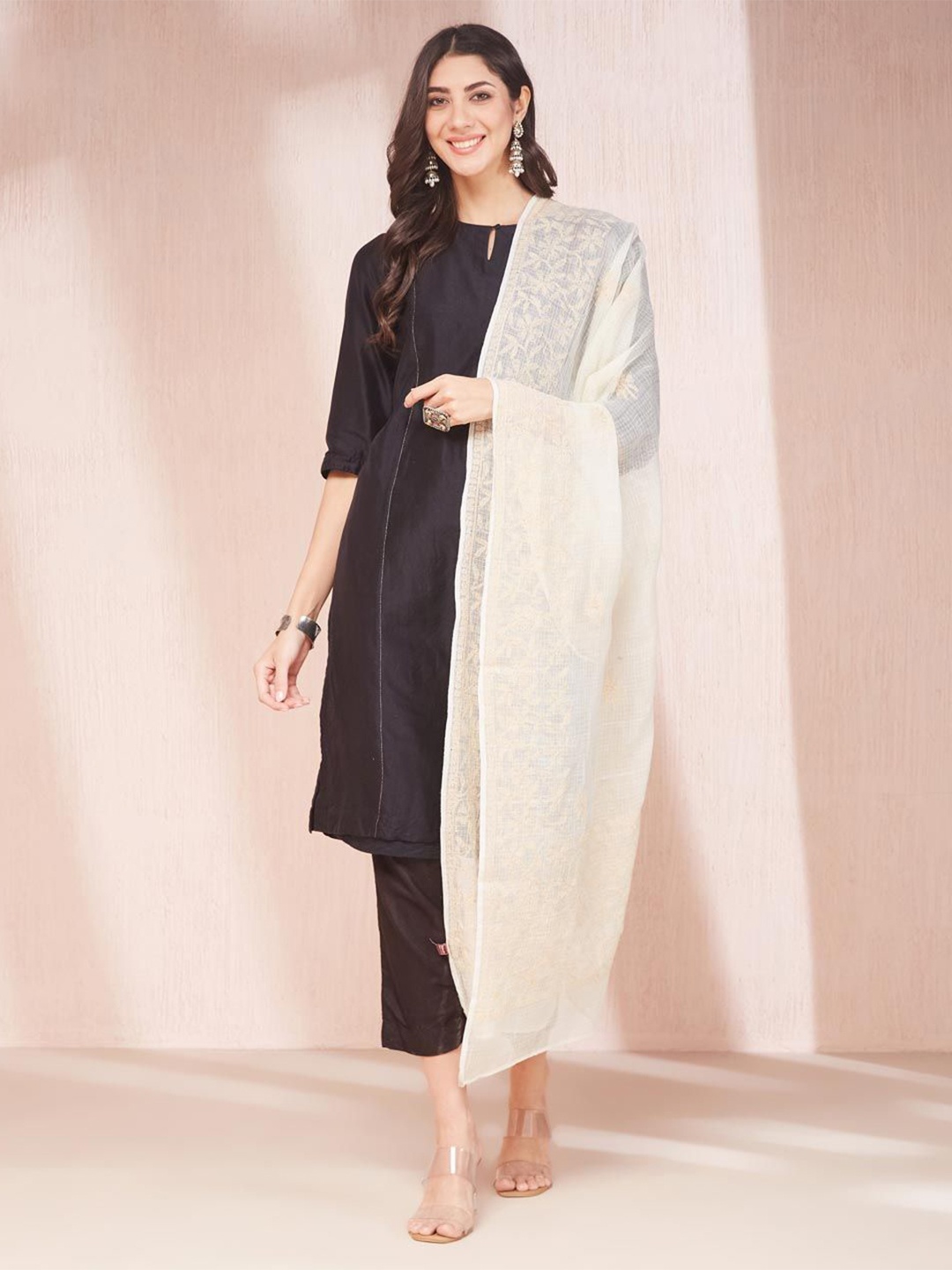 

Fabindia Embroidered Solid Cotton Chikankari Dupatta, Beige
