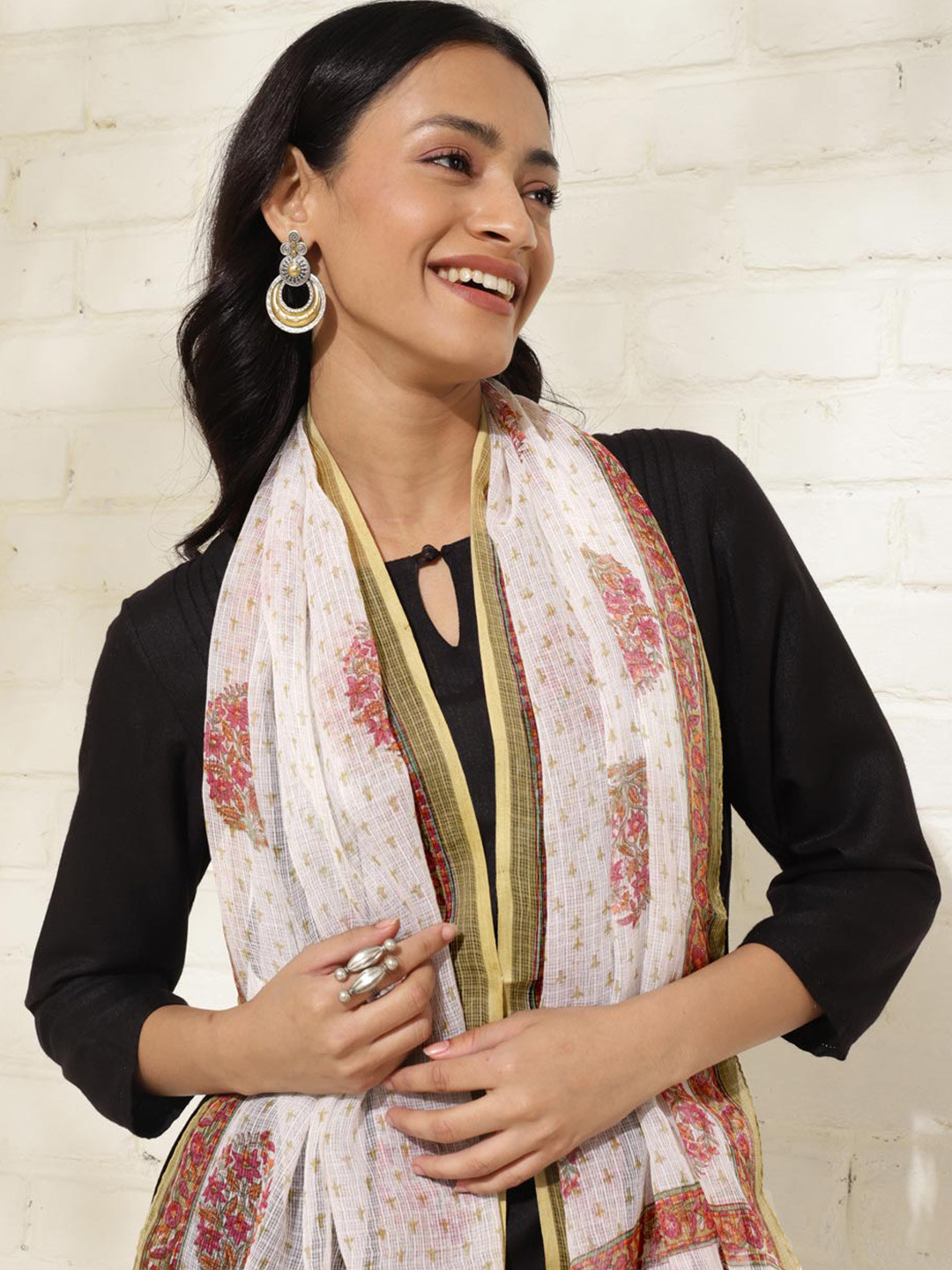 

Fabindia Women Ethnic Motifs Stole, Beige