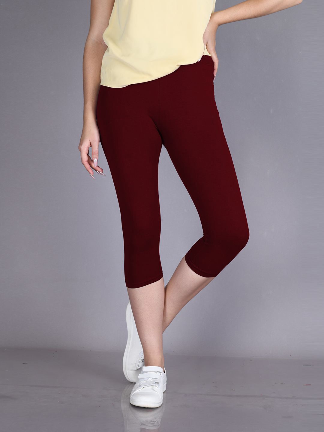 

LYRA Women Solid Mid-Rise Capris, Maroon