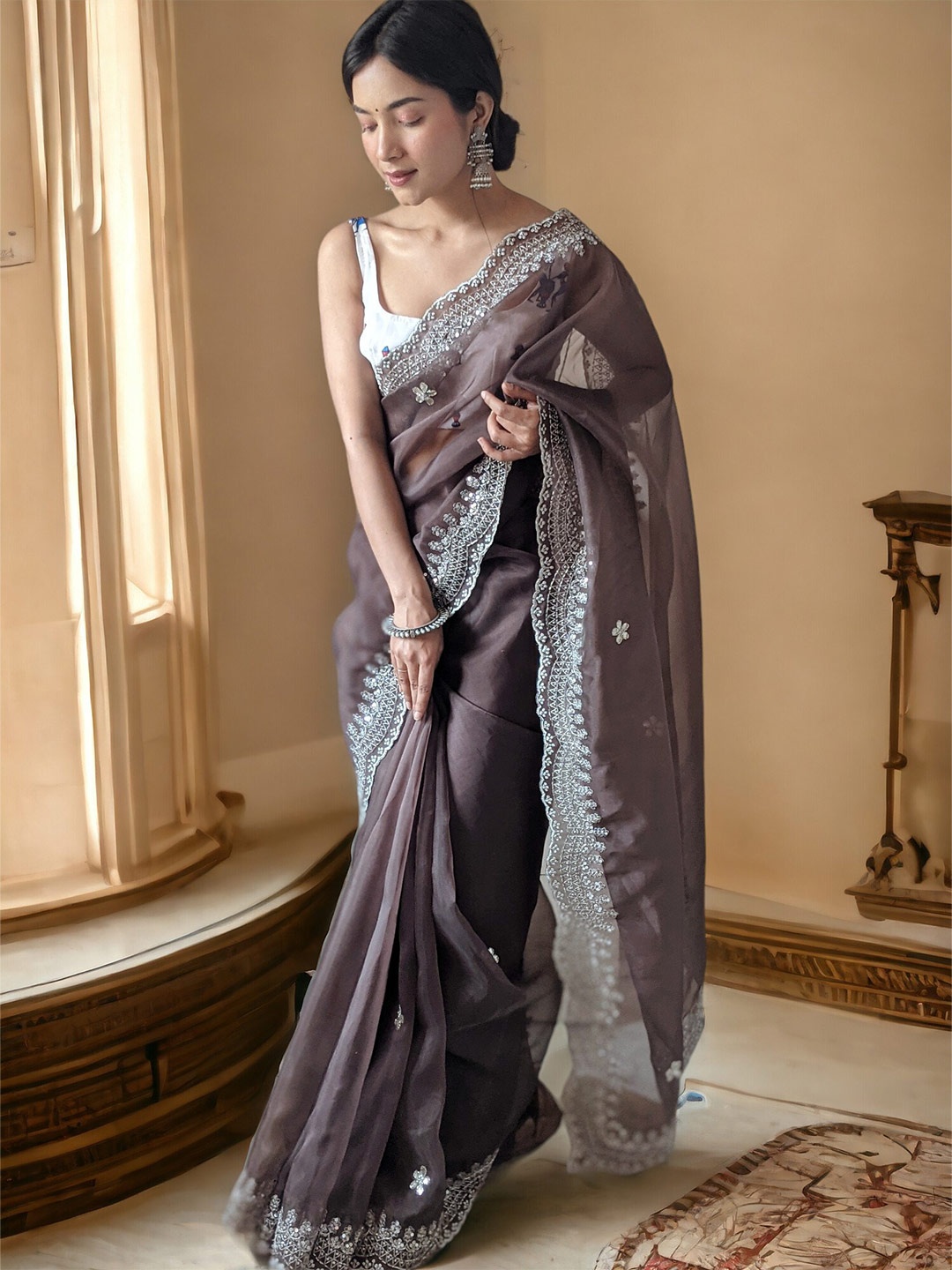 Vastrasky Global Sequinned Organza Saree, Grey
