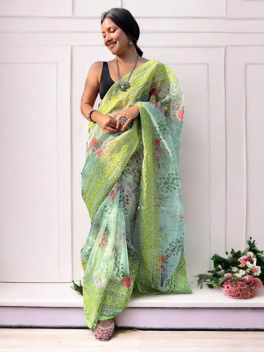 

Vastrasky Global Ethnic Motifs Embroidered Organza Saree, Green