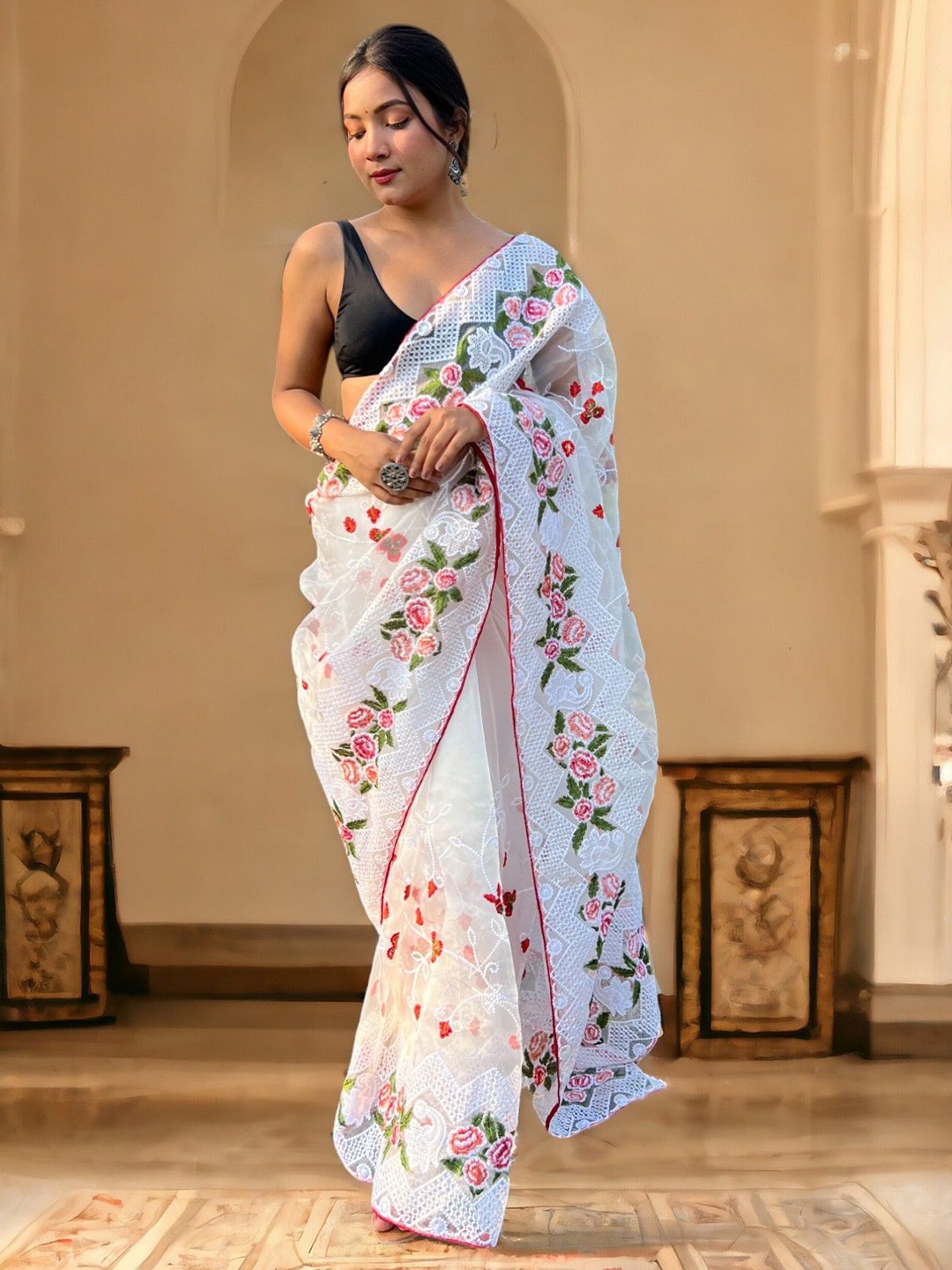

Vastrasky Global Ethnic Motifs Embroidered Organza Saree, White