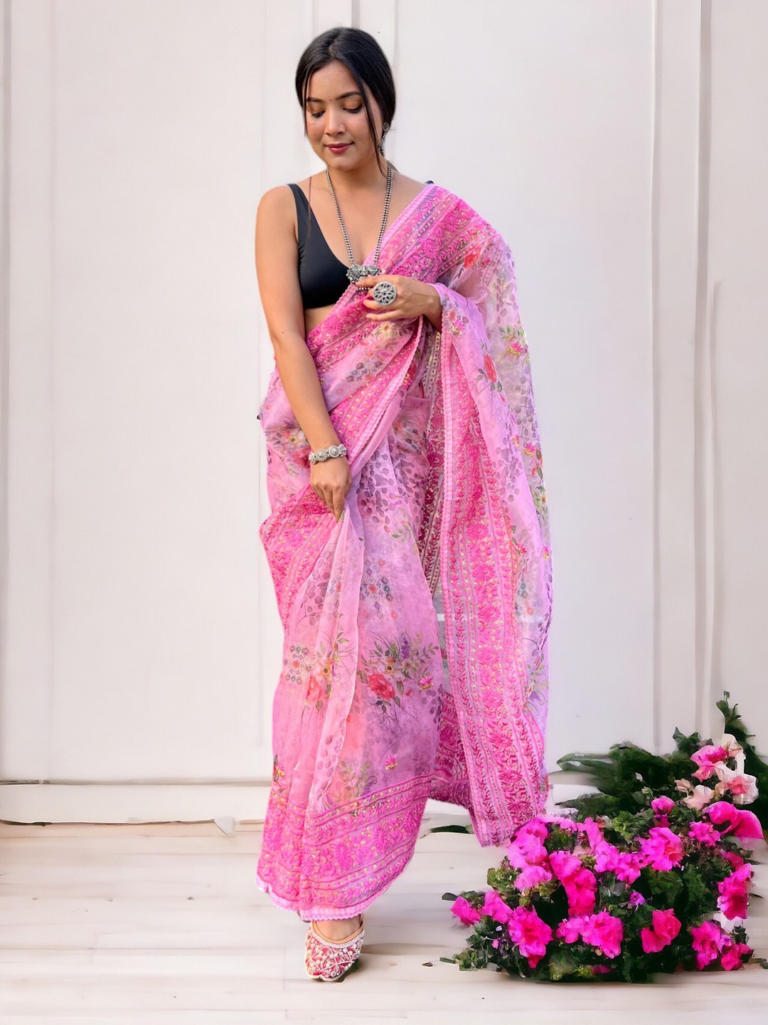 

Vastrasky Global Floral Beads and Stones Organza Saree, Pink
