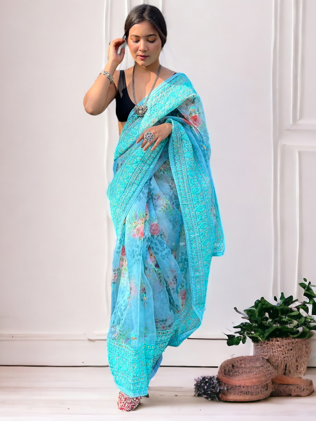 

Vastrasky Global Ethnic Motifs Embroidered Organza Saree, Blue
