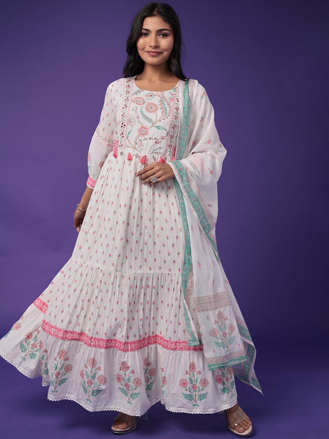 

ZARI Women Floral Embroidered Mirror Work Kurta, White
