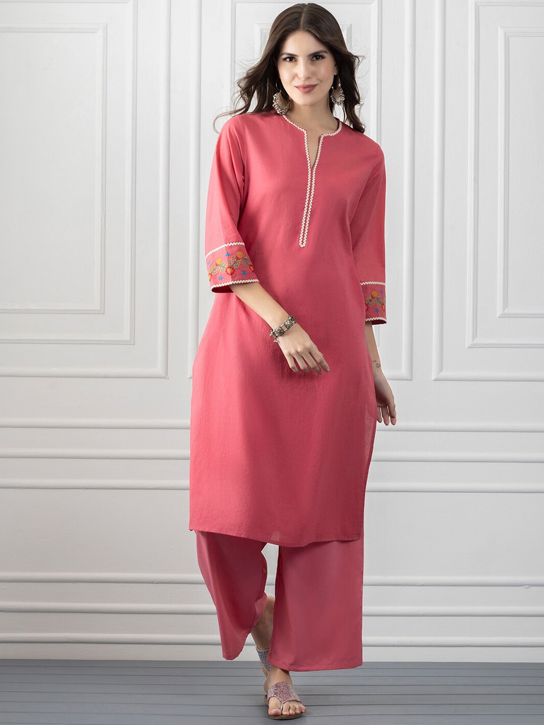 

SHAYE Women Keyhole Neck Flared Sleeves Thread Work Floral Embroidered Kurta, Coral