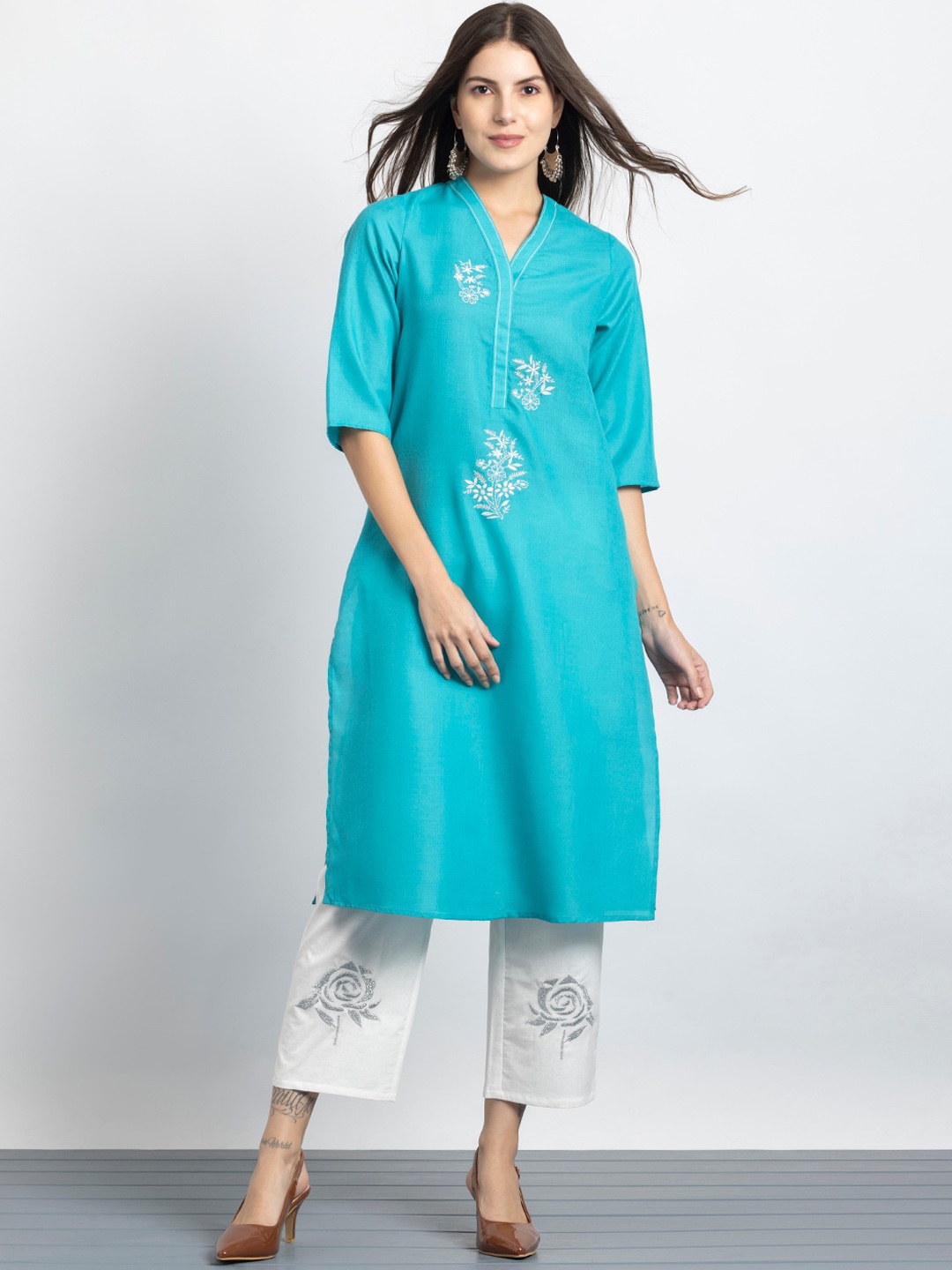

SHAYE Floral Embroidered V-Neck Straight Thread Work Regular Kurta, Sea green