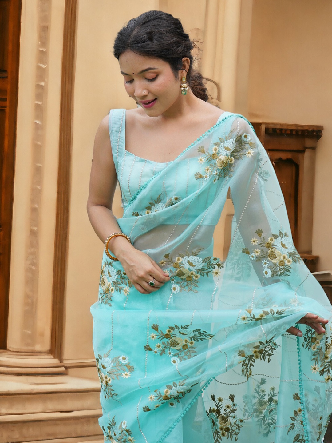 

Vastrasky Global Ethnic Motifs Embroidered Organza Saree, Teal