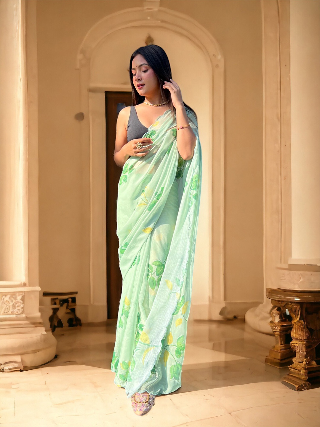 

Vastrasky Global Floral Embroidered Organza Saree, Green