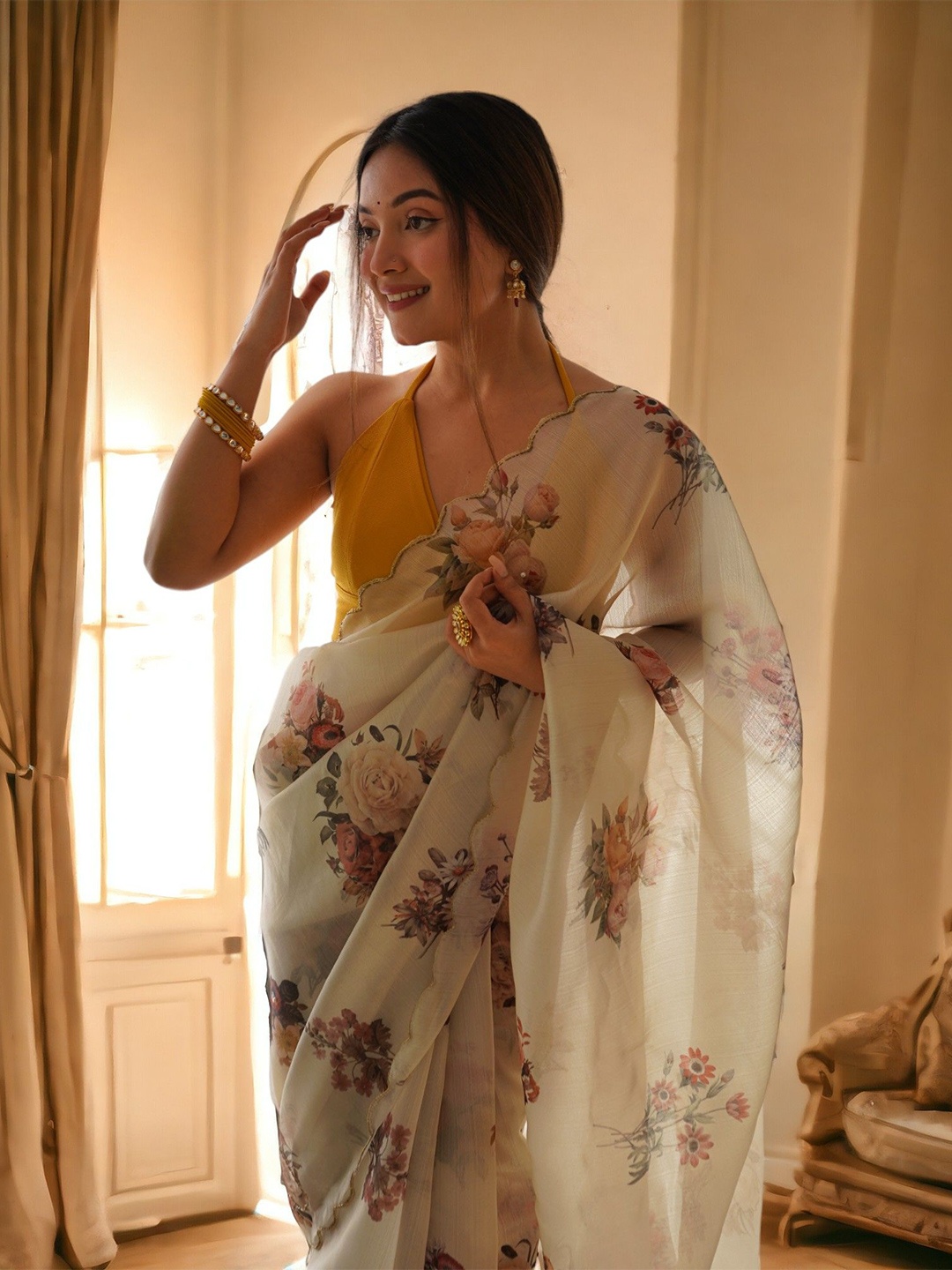 

Vastrasky Global Ethnic Motifs Organza Saree, White