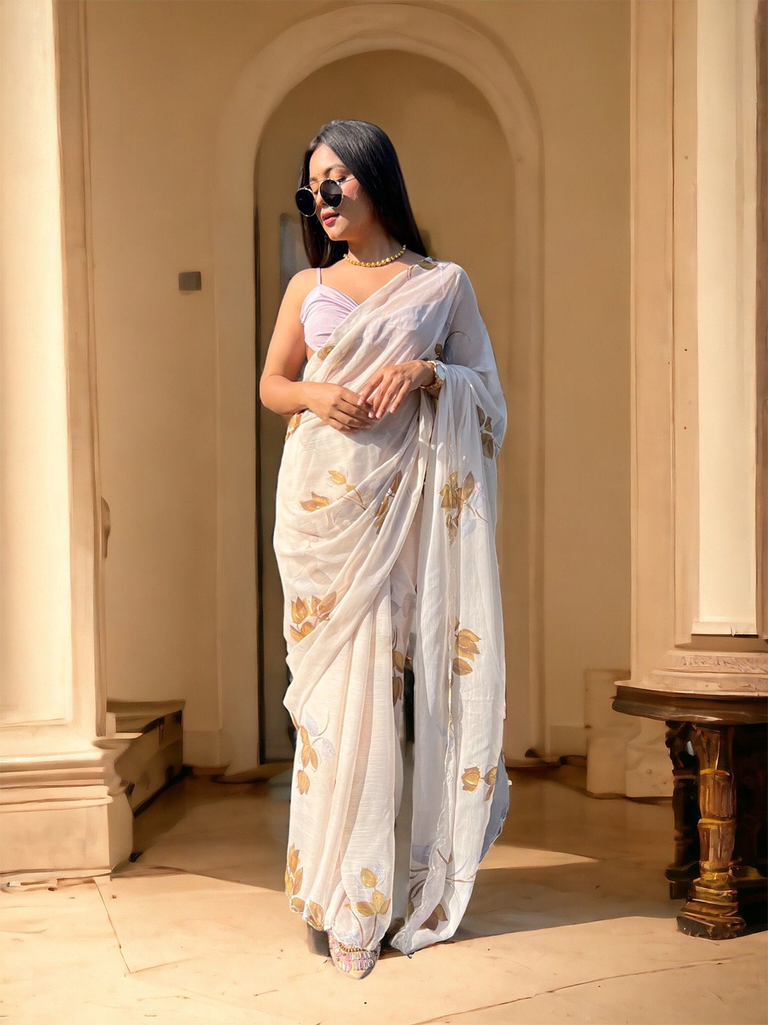 

Vastrasky Global Ethnic Motifs Organza Saree, White