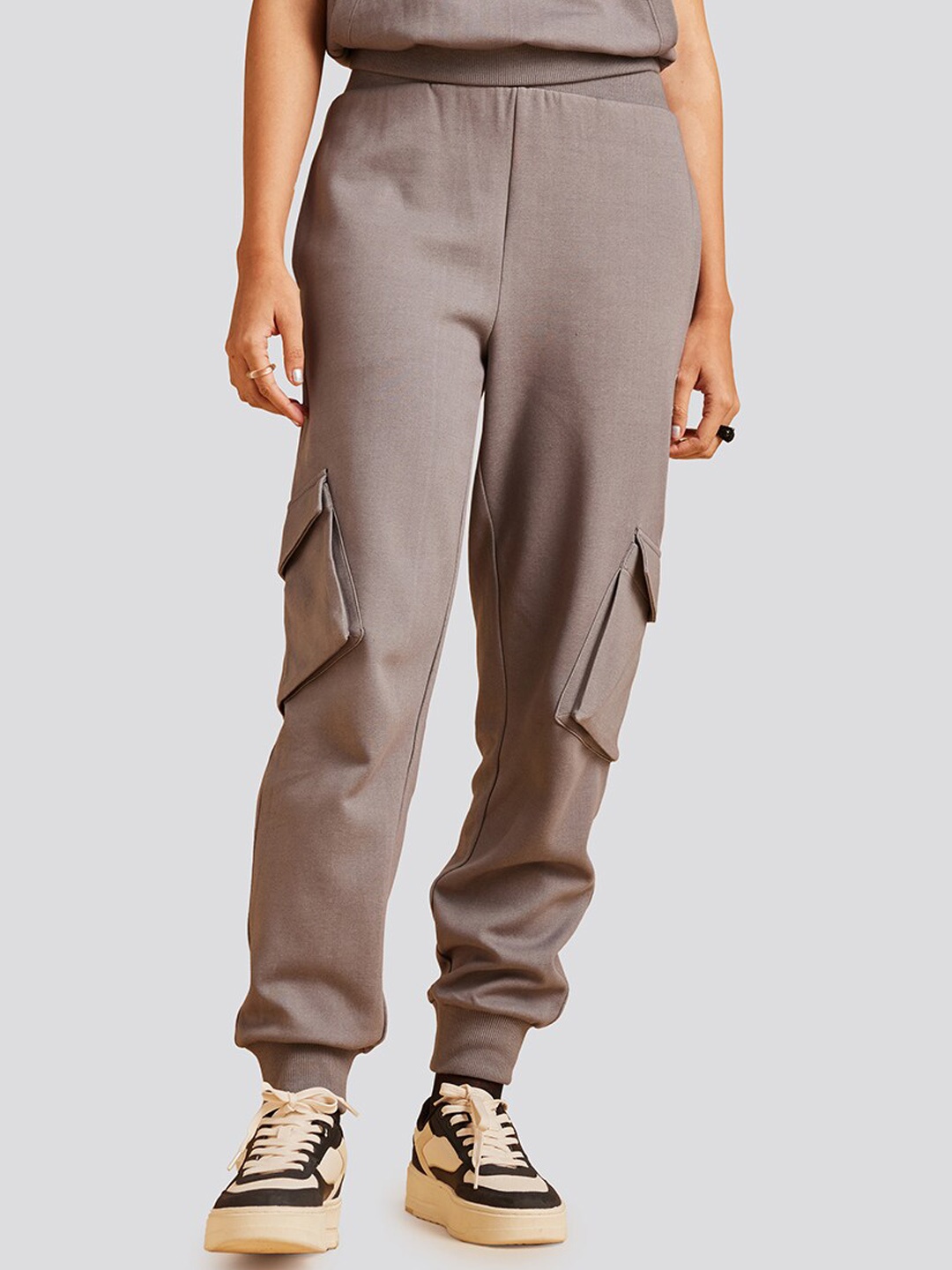 

Muvazo Women Comfort Wrinkle Free Cargos Trouser, Grey