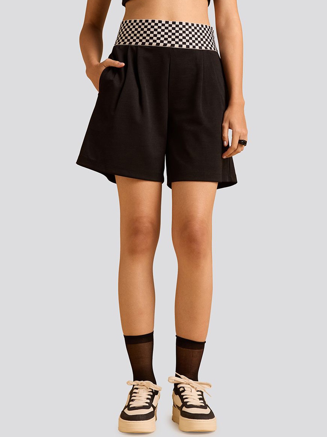 

Muvazo Women Loose Fit Shorts, Black