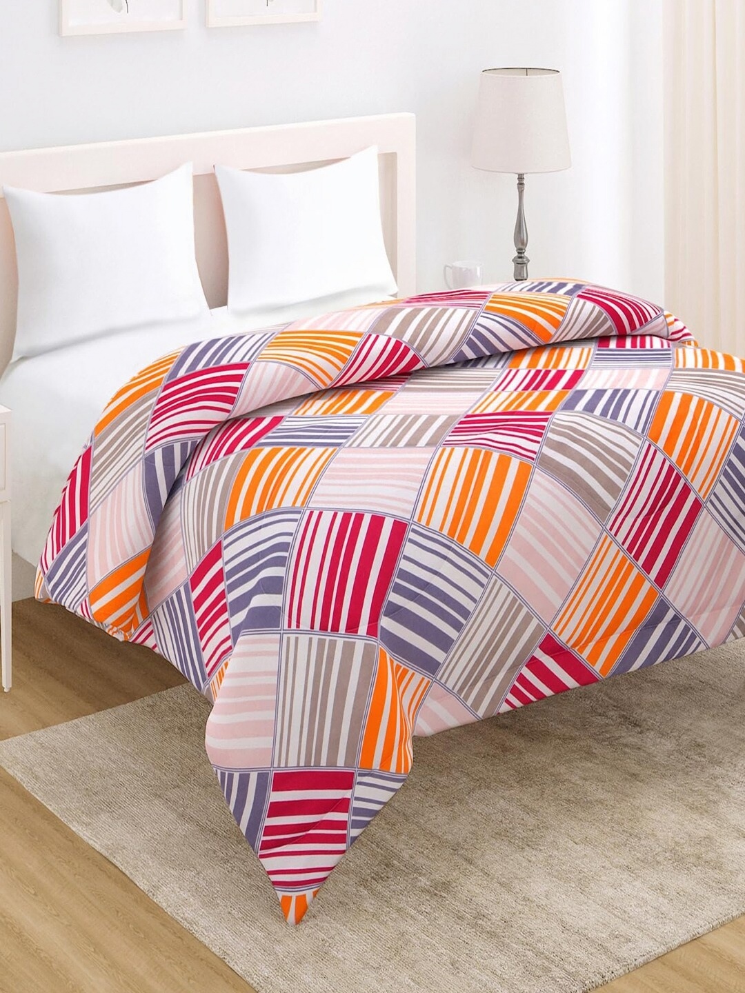 

HOKIPO White & Blue Geometric Microfiber AC Room 210 GSM Double Bed Comforter