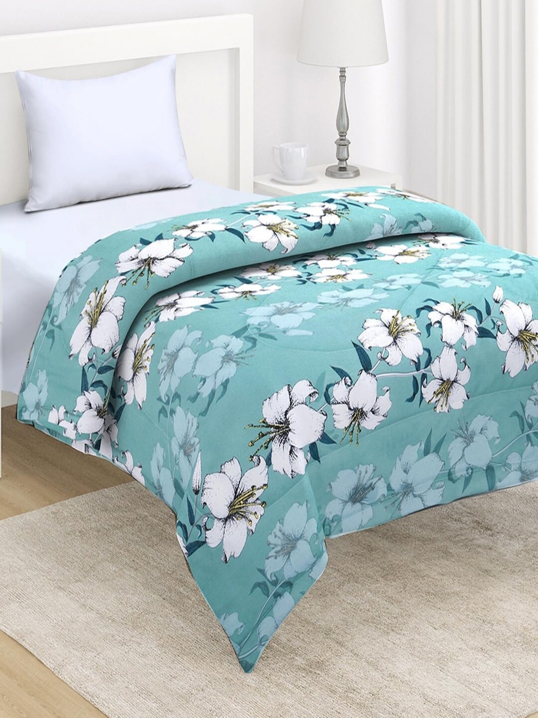 

HOKIPO Blue & White Floral Microfiber AC Room 210 GSM Single Bed Comforter