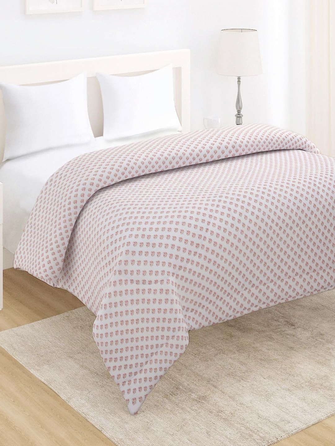 

HOKIPO Off White & Peach-Coloured Ethnic Microfiber AC Room 210 GSM Double Bed Comforter
