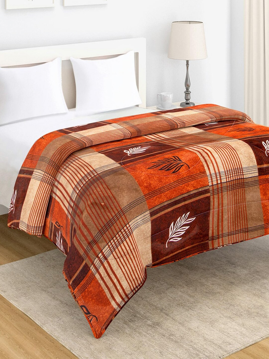 

HOKIPO Orange & Black Geometric Printed AC Room 220 GSM Reversible Double Bed Comforter