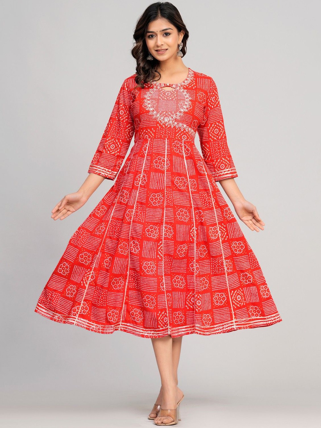 

SARAI CREATIONS Women Zari Embroidered Regular Sleeves Printed Anarkali Kurta, Red