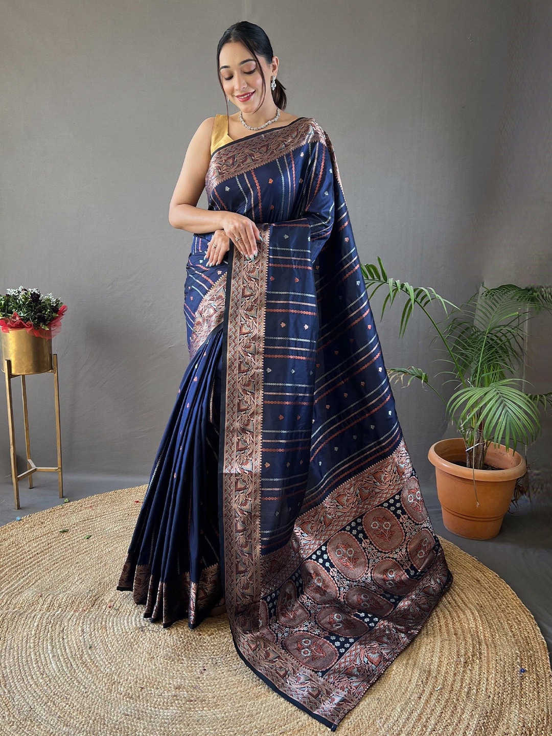 

Munir Woven Design Banarasi Saree, Blue