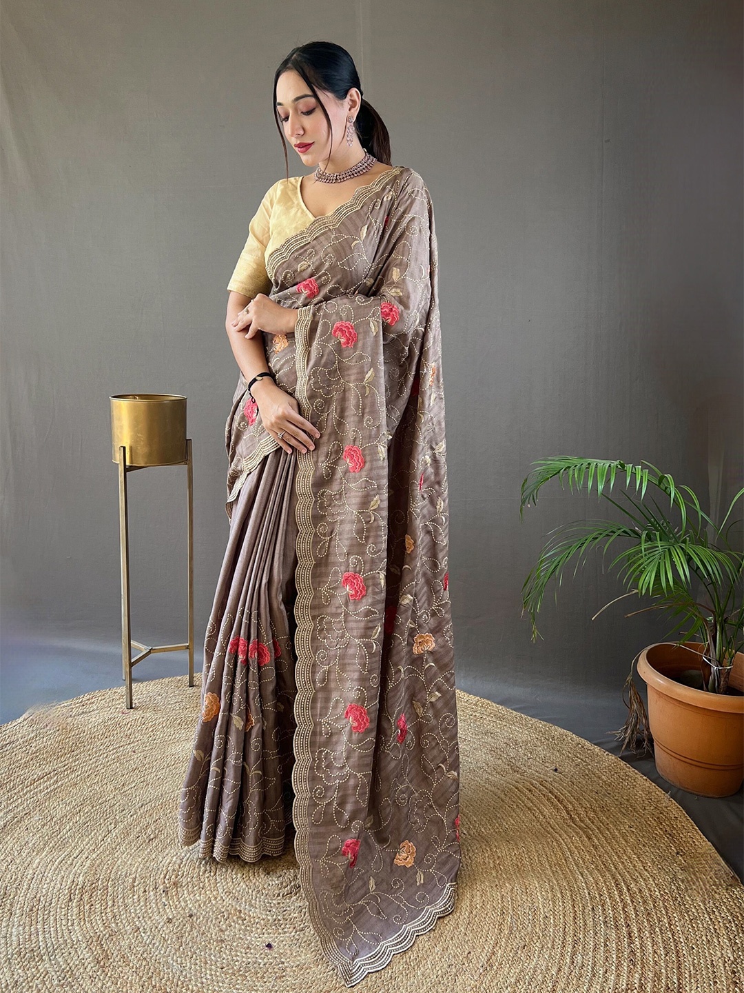 

Munir Floral Embroidered Poly Cotton Saree, Brown