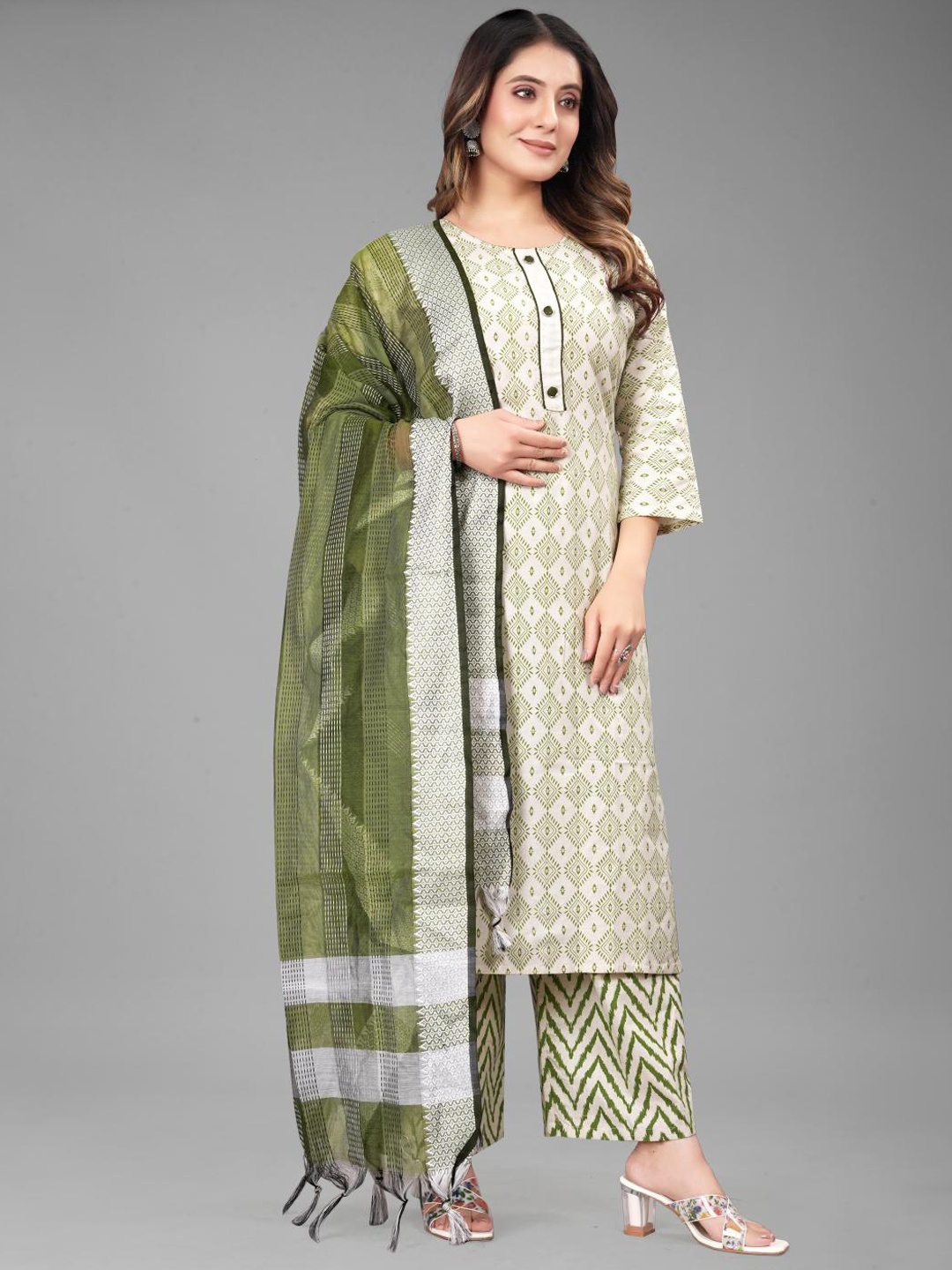 

FASHIRE Women Printed Regular Pure Cotton Kurta with Trousers & With Dupatta, Green