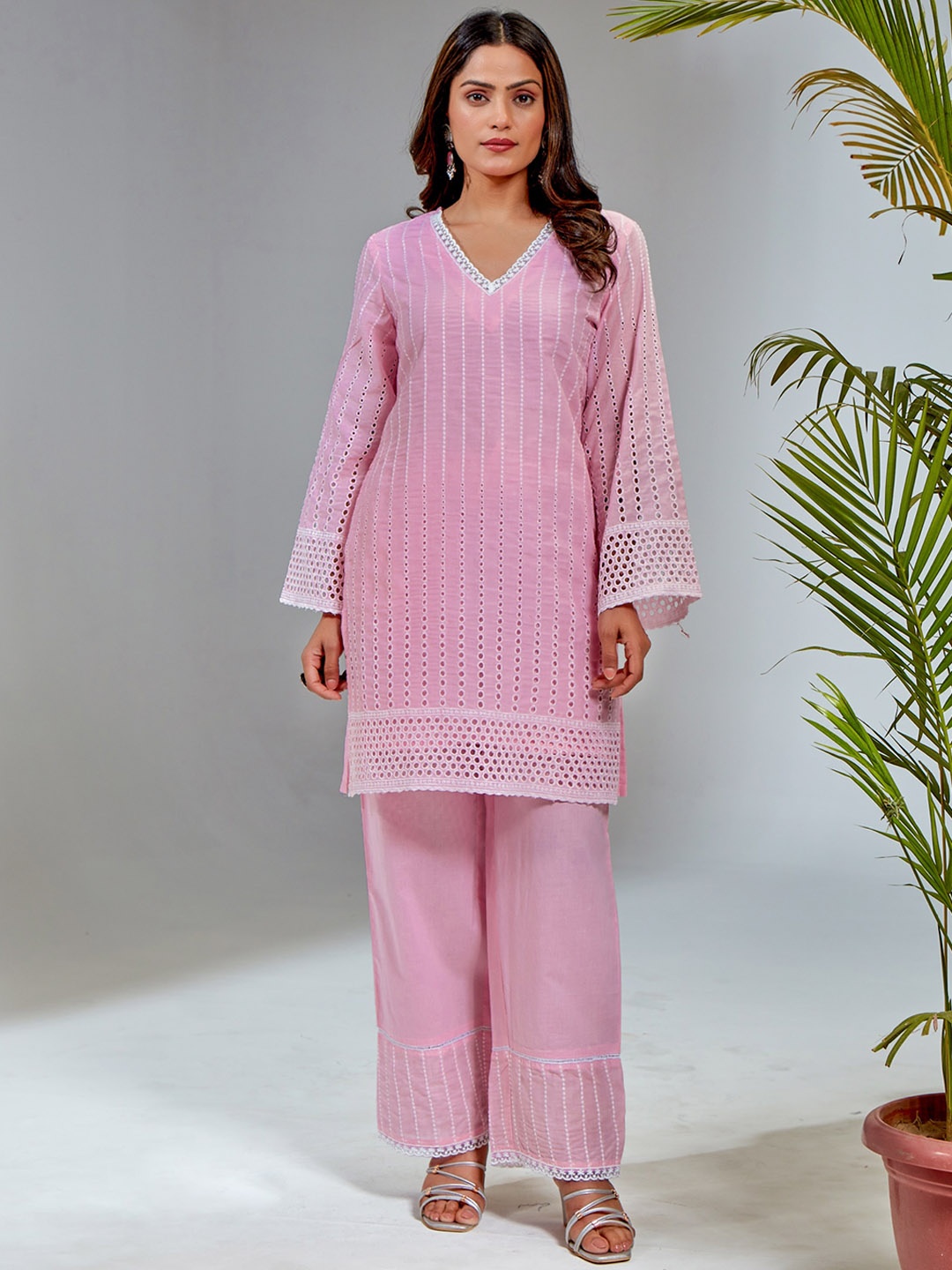 

KASYA Women Embroidered Regular Thread Work Pure Cotton Kurta with Palazzos, Pink