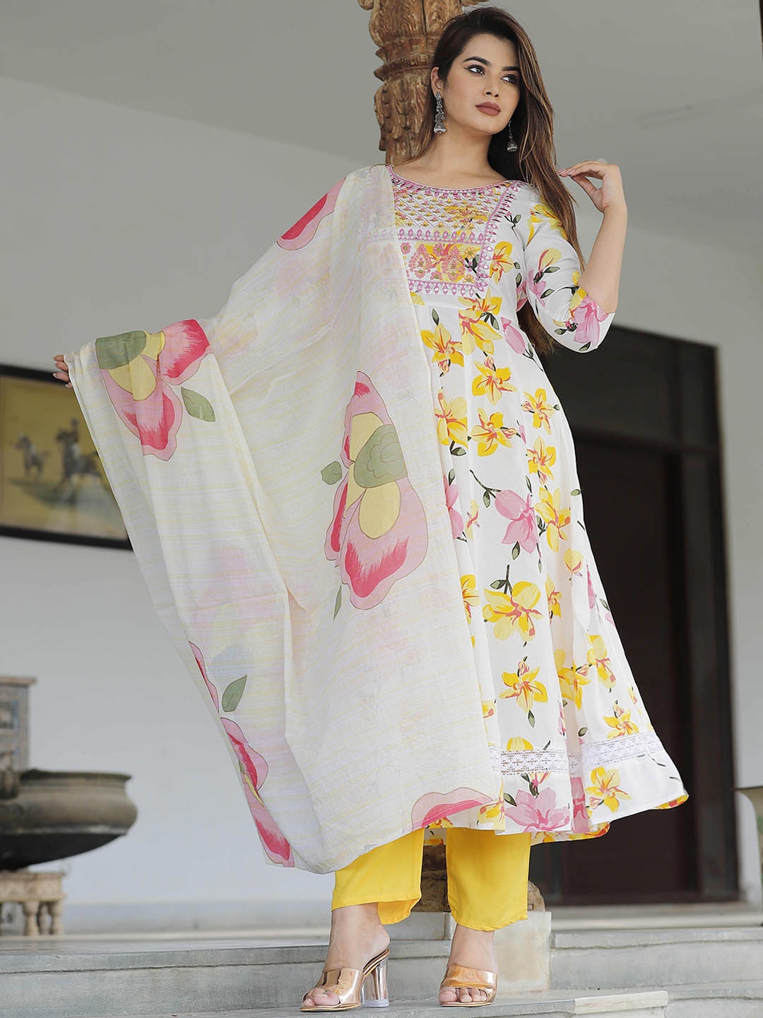 

SINGNI Women Floral Embroidered Regular Kurta with Trousers & With Dupatta, Yellow