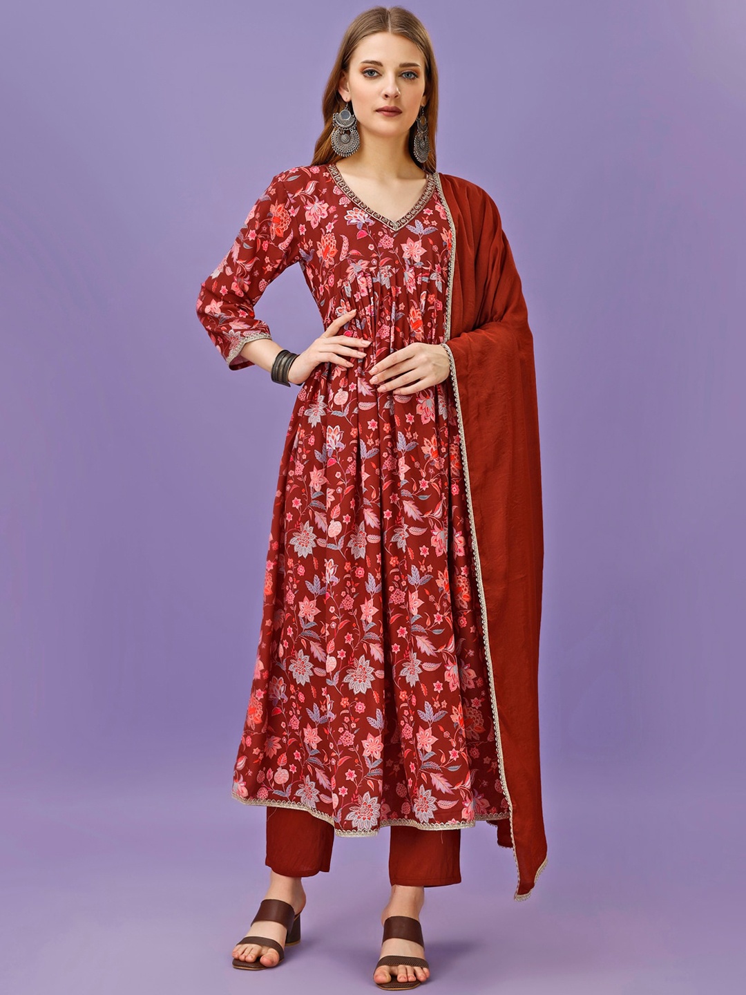 White World Women Floral Printed Regular Kurta Trousers With Dupatta, Red