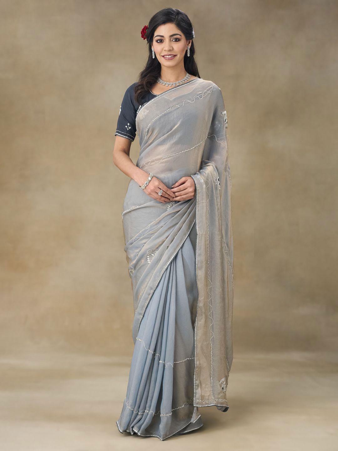 

FABMORA Embellished Beads and Stones Saree With Blouse Piece, Grey