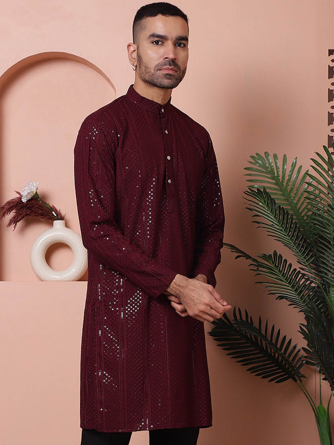 

Jompers Men Geometric Embroidered Thread Work Kurta, Maroon